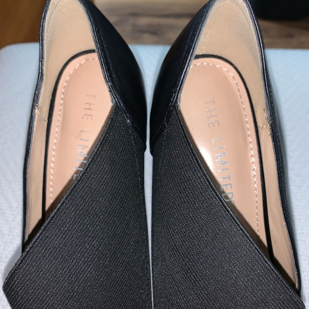 The Limited Black Shoes, Size 7.5 Medium - Picture 4 of 8